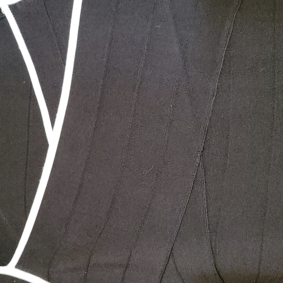 EUC WHBM Thick Sweater Top with Gorgeous Ribbed Detail. - Picture 2 of 9